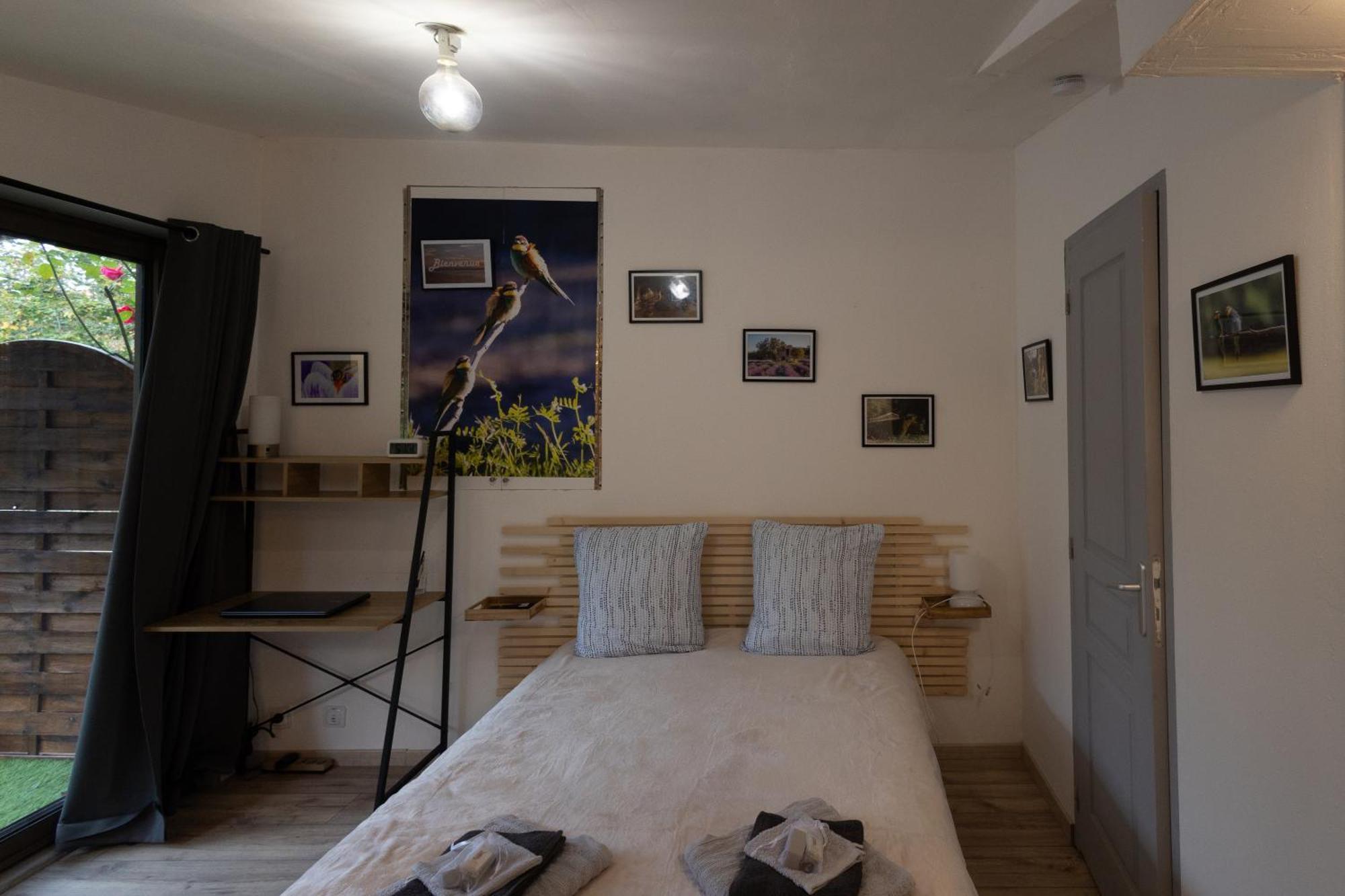 Céreste Studio Dans Le Luberon מראה חיצוני תמונה